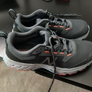 Womens New Balance 510v5 Size 9